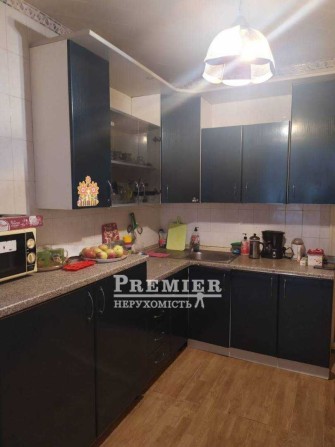 Продається 3 кім. квартира в центрі м. Чорноморськ - фото 1