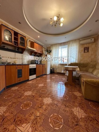 У продажу чудова 1к к-ра в ЖК «Моноліт»,низький поверх,паркомісце - фото 1