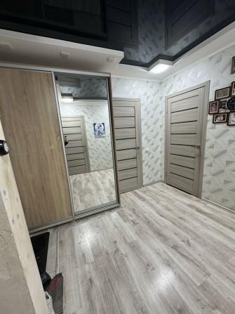 Продам 4-х кімнатну квартиру на 4 -му мікрорайоні - фото 1