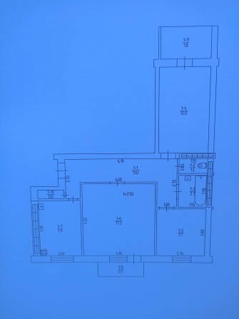 Продаж.3-х кімнатна квартира в центрі міста.Можливий обмін. - фото 1