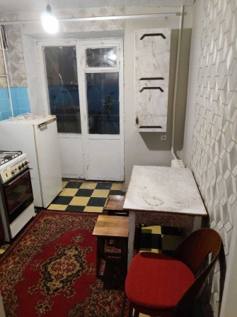 Продам 2-ох кімнатну квартиру 5/9, Паркова 59, біля літака - фото 1