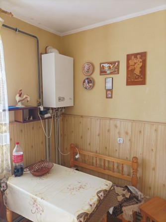 Продаж двох кімнатной в цегляному будинку. - фото 1