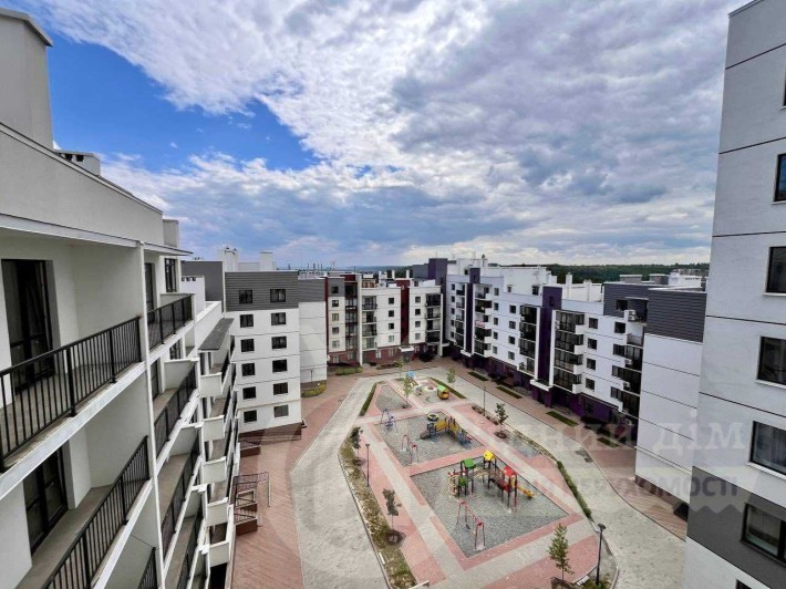 Продам 3 кімнатну  квартиру м.Обухів в новому ЖК - фото 1