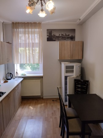 Продається 2 кімнатна квартира в центрі - фото 1