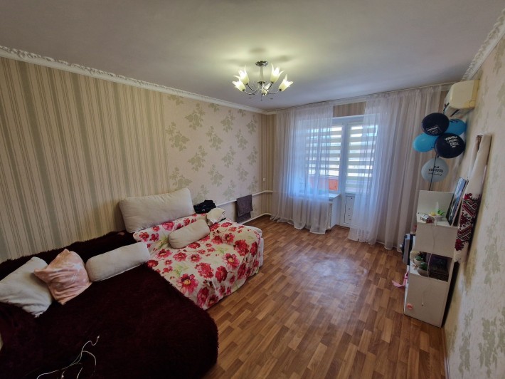 Продам 2-кімнатну квартиру на вул. Миру, 2 - фото 1