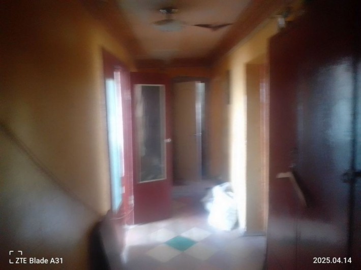 Продам 4 комнатную квартиру - фото 1