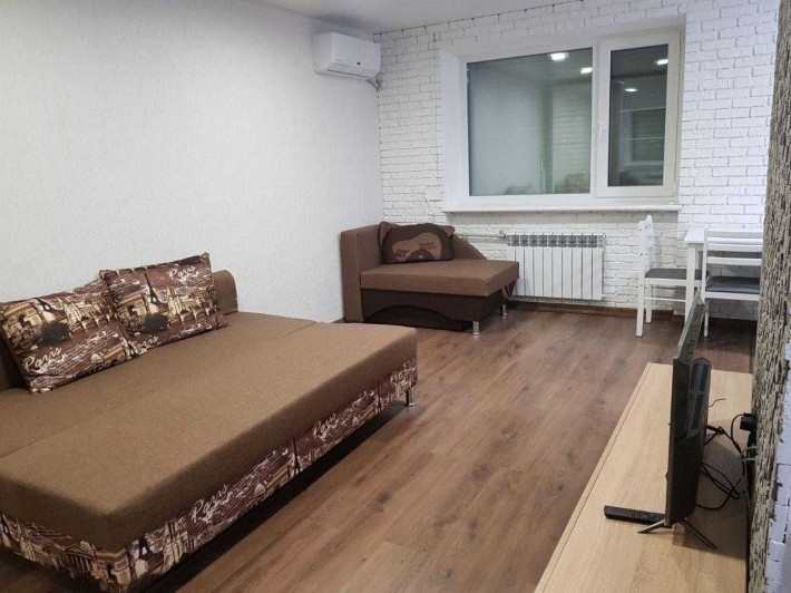Продам 1-кімнатну квартиру на 1 поверсі  в центрі Слов'янська - фото 1