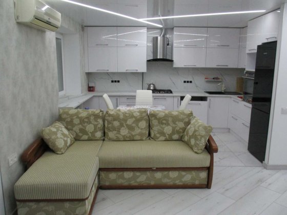 Продам сучасну, комфортну  трикімнатну квартиру 