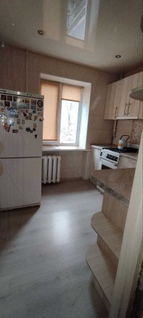 Продам двокімнатну квартиру у центрі - фото 1