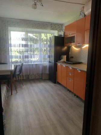 Продам квартиру в районі суда - фото 1