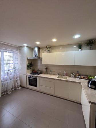 Продается 4 ком.квартира. Центр. Славянск. - фото 1