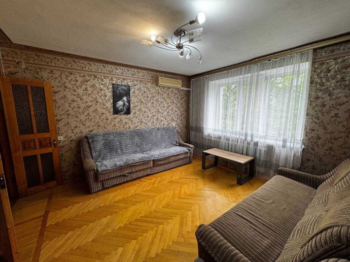 Продам 2кімнати, центр Виставки, готова для життя!З технікою і меблями - фото 1