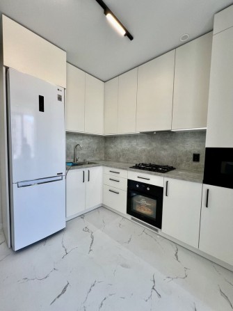 Продаж 1 кімнатної квартири в обжитій новобулові - фото 1