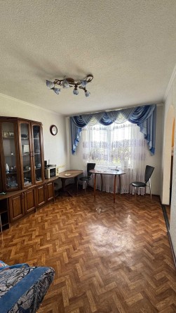 Продам 3 к.кв в Чугуеве по ул.Музейная. - фото 1