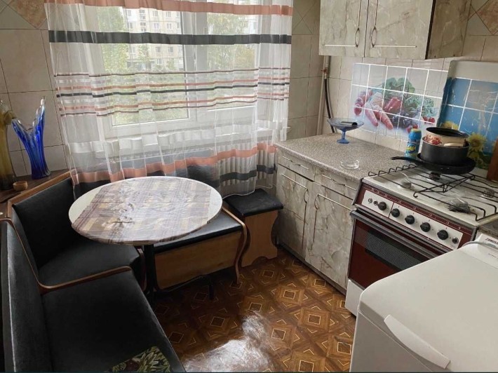 Продам 2 к.кв в Чугуеве - фото 1