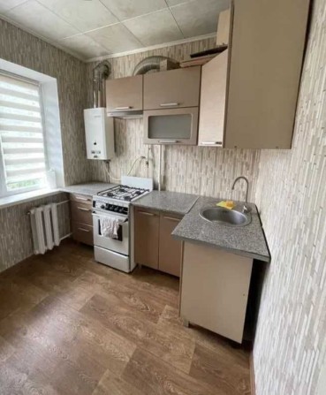 1 кімнатна квартира в самому центрі міста, не кутова - фото 1