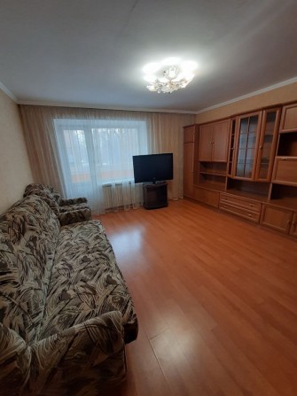 2к квартира на 2му поверсі в цегляному будинку. - фото 1