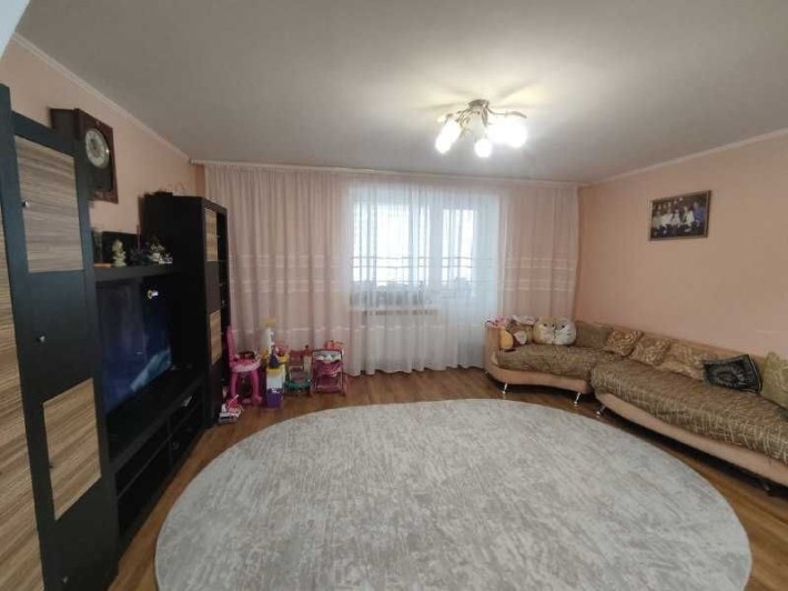 Простора 3к квартира+кладовка у подарунок Озерна 
ID: 38108 - фото 1