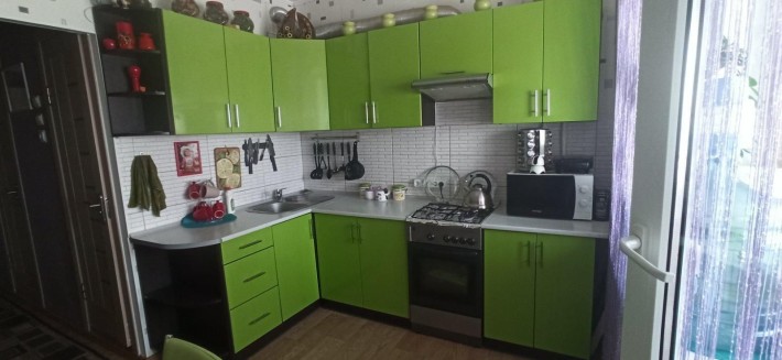 Продається затишна однокімнатна квартира -в спокійному районі Озерна. - фото 1
