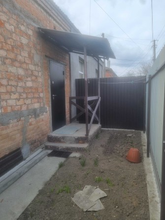 квартира в багатоквартирному одноповерховому будинку - фото 1