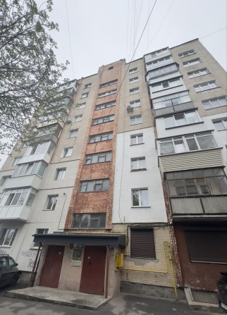 Центр!Цегляний будинок!Під ремонт!Супер ціна! - фото 1