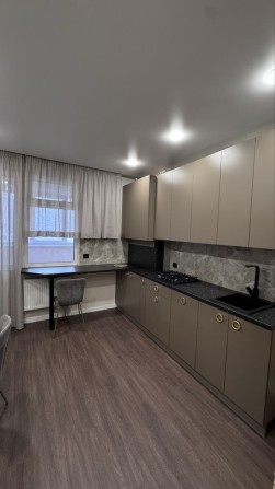 Продам 1к квартиру з новим сучасним ремонтом! - фото 1