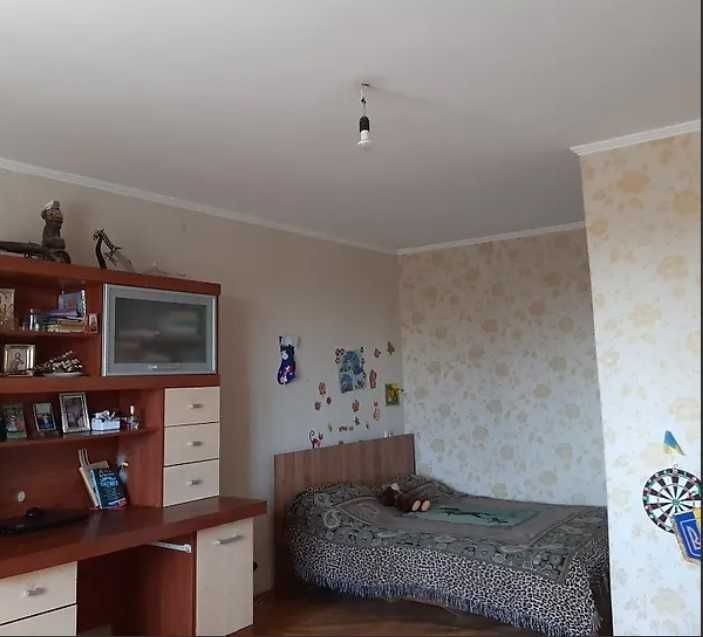 Хороша квартира з близьким розташування до зупинки - фото 1