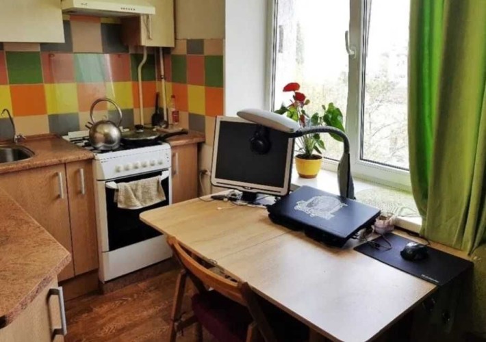 Терміново! Продам 1к в центрі. Цегляний будинок - фото 1