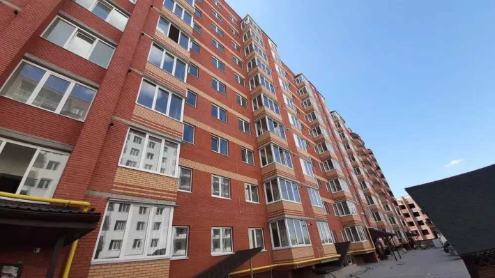 Продаж 2 кімнатної квартири в заселеній новобудові. - фото 1
