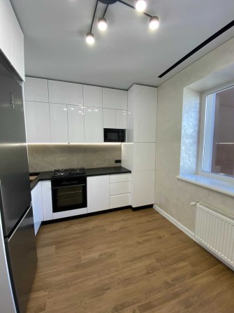 ТЕРМІНОВО! ПРОДАМ 2к квартиру на Виставці, ЖК "Софія", 37700 YAN - фото 1
