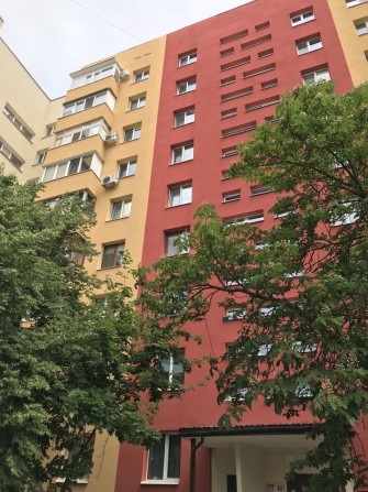 Продам трёх комнатную квартиру на Парусе : Собственик. - фото 1