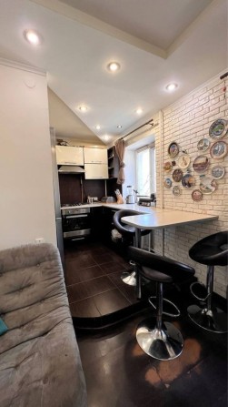 Продам 3-кімнатну квартиру, ж/м Придніпровськ, 56 м² - фото 1