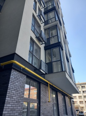 Продам 2х кімнатну квартиру в центрі  в новобудові - фото 1