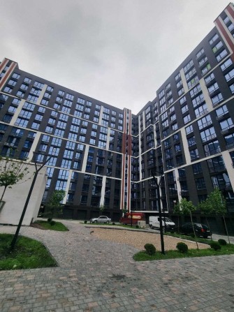 Простора 1-кімнатна квартира в ЖК U One - фото 1