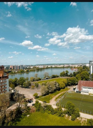 ЕКСКЛЮЗИВНА 2кім з ТЕРАСОЮ та прямим виглядом на Озеро! - фото 1
