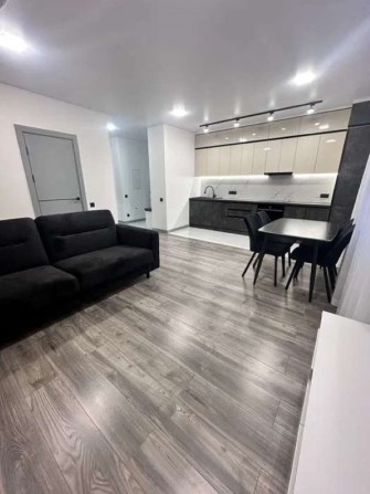 Продаж 2-к квартири вул. Родини Крістерів 14 - фото 1