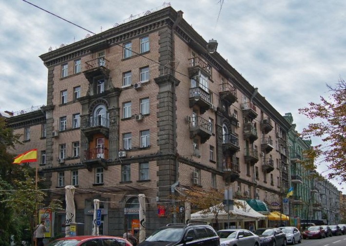 Продам 2 кімнатну квартиру в Центрі  вул. Є. Чикаленка (Пушкінській), 2-4/7 - фото 1