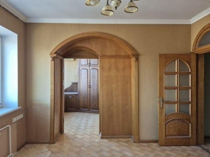 Продаж 3к квартири на вул. Клінічна 23-25, Солом'янський район - фото 1
