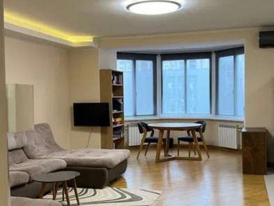 Продається 4-кімнатна квартира по росп. Оболонський, 22. Київ