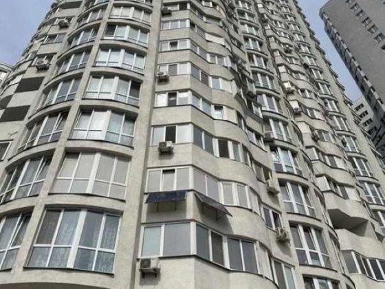 Продаж 2-х кімнатної квартири вул. Світла 3д Киев