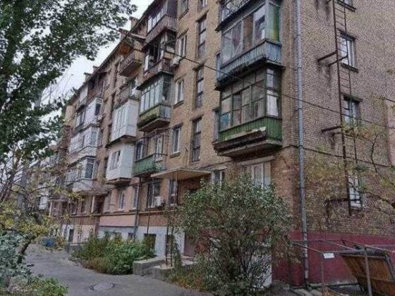 Продаж 1к квартири на вул. Набережно-Лугова 3, Подільський район Київ