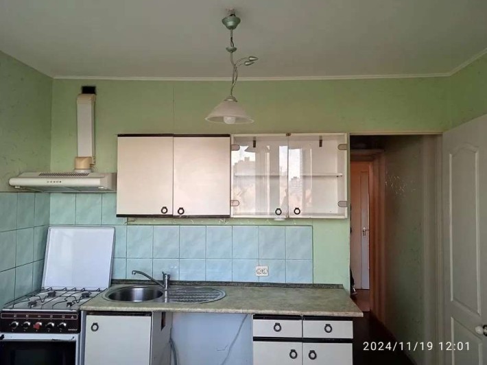 Продам 3-кімнатну квартиру по вул.Березняківська 30а - фото 1