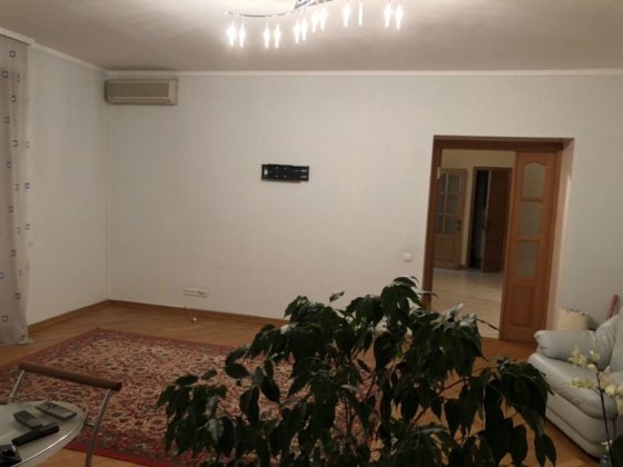 Продажа 4к квартири на бульварі Верховної ради, 21а, Дніпровський район, метро Дарниця Киев