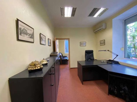 Продаж 4-кімнатної квартири, вул.Ділова 6 Киев