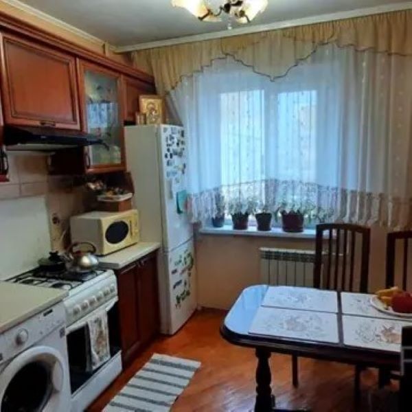 Продаж 3-к квартири вул. Драгоманова 9 - фото 1