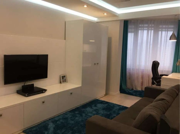 Продаж 4 кімн. квартири. Драгоманова вул. 4а, Дарницький р-н. - фото 1
