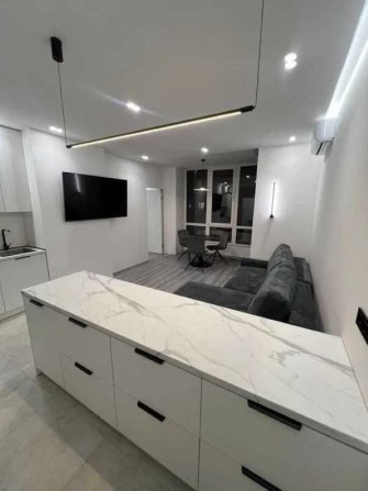 Продаж 3-к квартири Костанайська 13 - фото 1