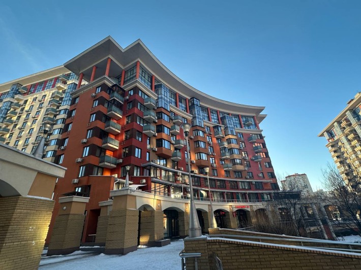 Продаж 4к квартири в ЖК Сонячна Брама біля метро Виставковий центр вулиця Юлії Здановської (Михайла  - фото 1