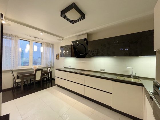 Трирівнева квартира ЖК Паркове місто, вул.Вишгородська 45 Київ