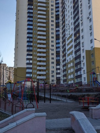 Продаж 1 кім.квартири пр.Моторний 11б, Голосіівський район, метро Деміівська - фото 1